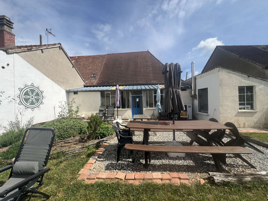 Maison à URCIERS