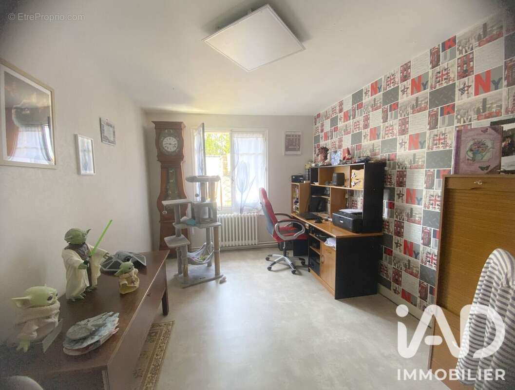 Photo 8