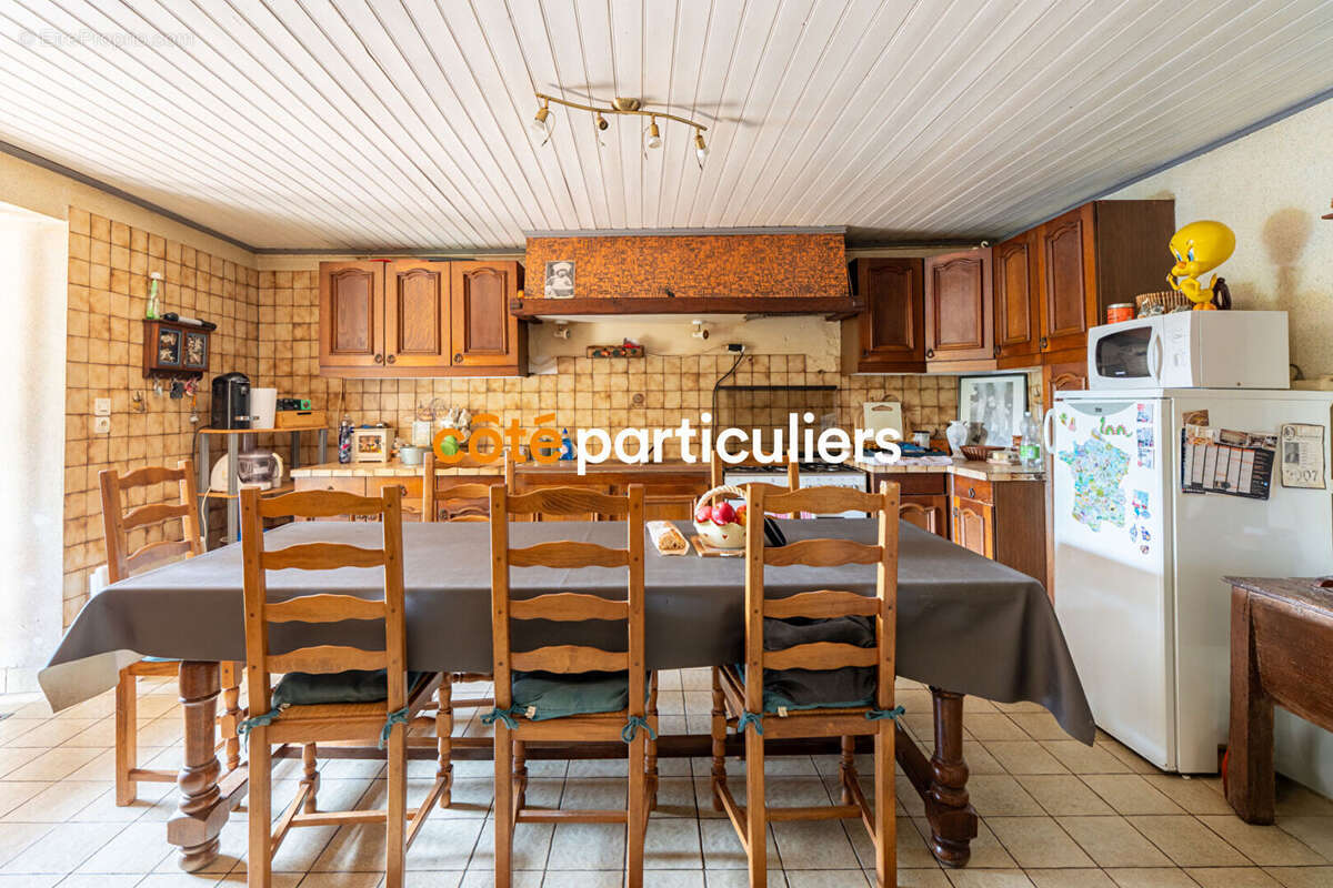 Maison à MOUCHAMPS