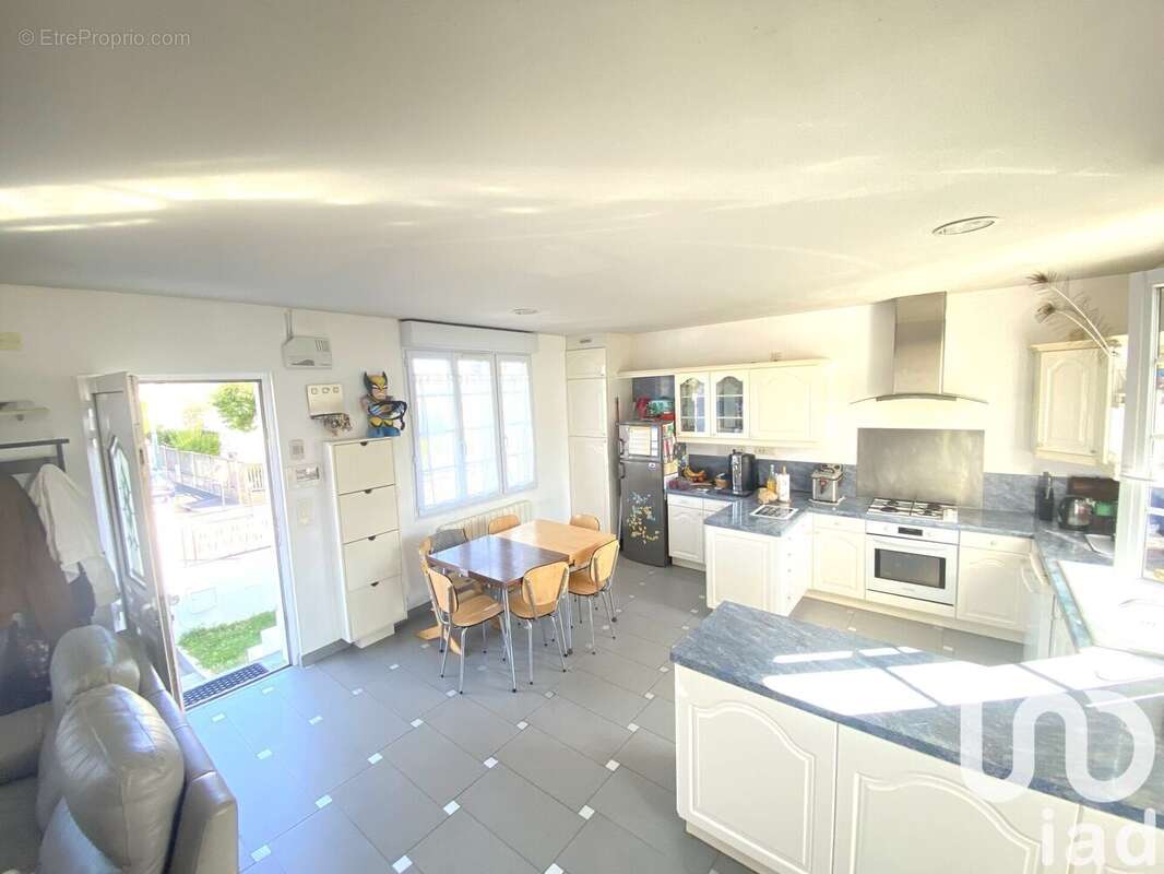 Photo 2 - Maison à SAVIGNY-SUR-ORGE