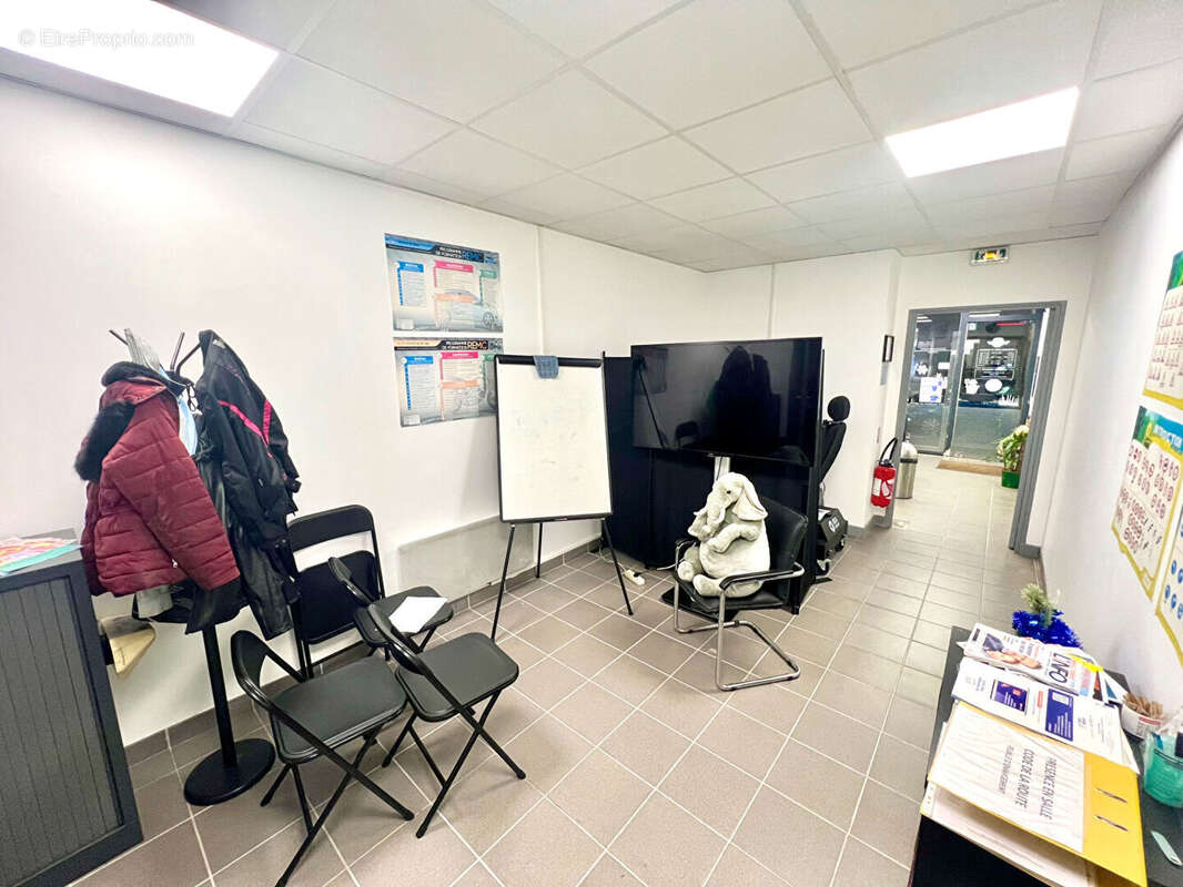 Commerce à LE RAINCY