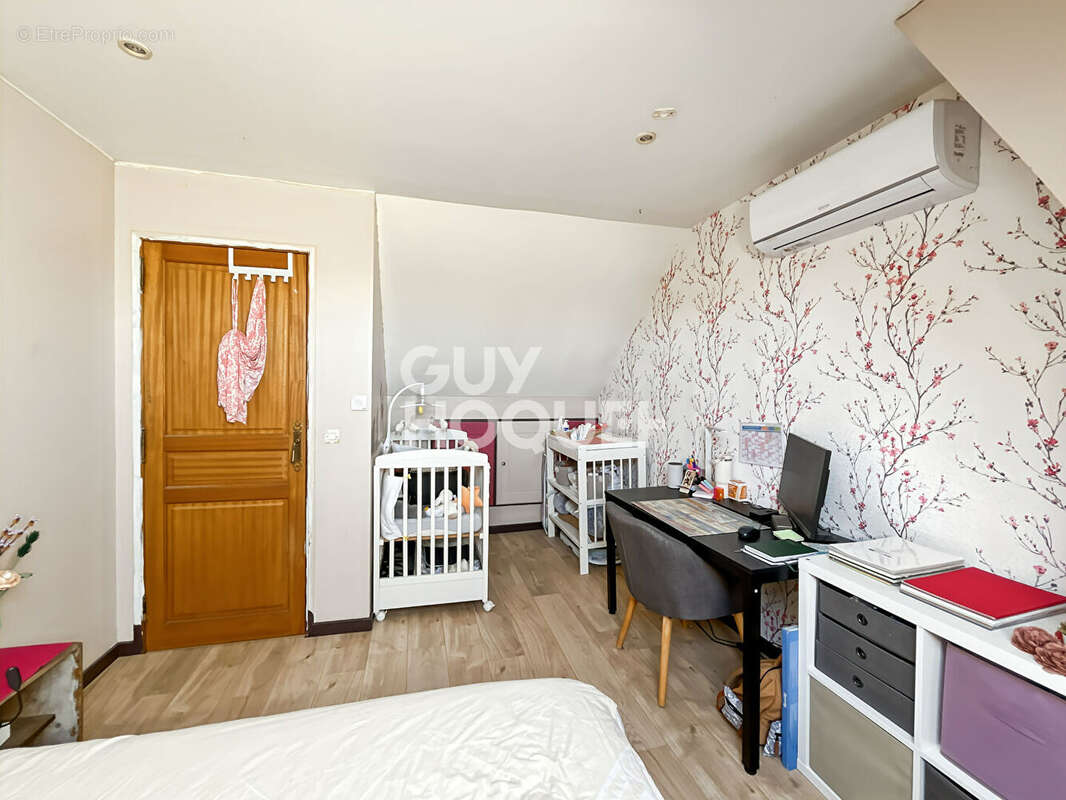 Maison à FONTENAY-TRESIGNY