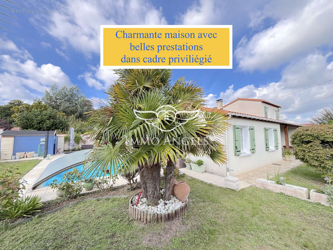 Maison à VAUX-SUR-MER