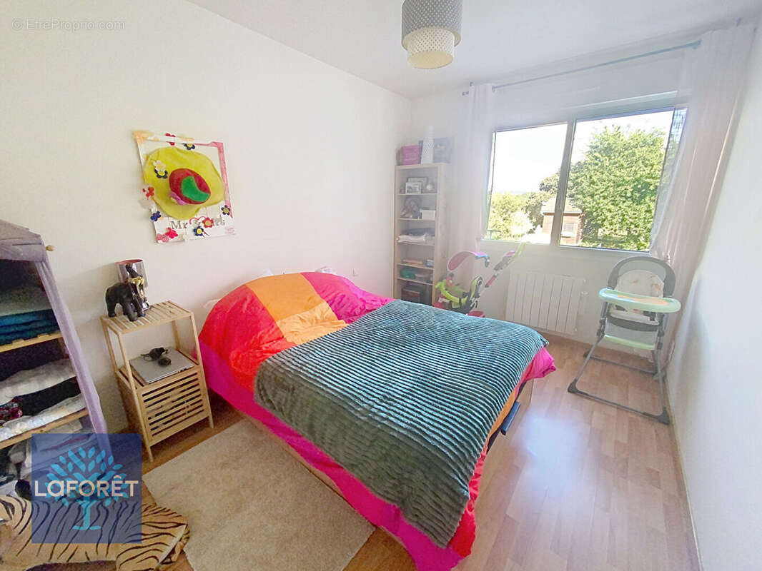 Maison à LA SELLE-EN-LUITRE