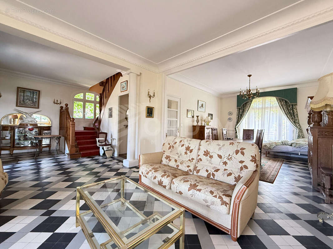 Maison à BONNY-SUR-LOIRE