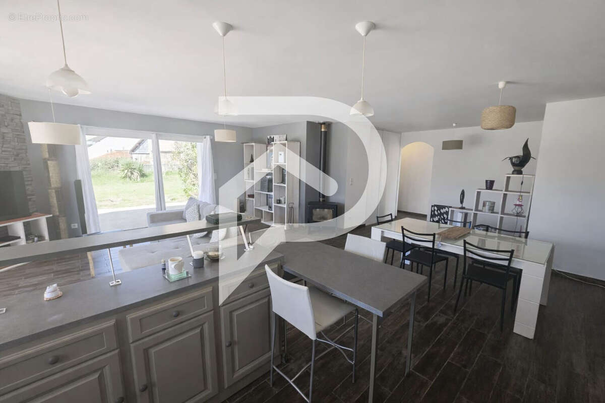 Maison à CASTEIDE-CANDAU