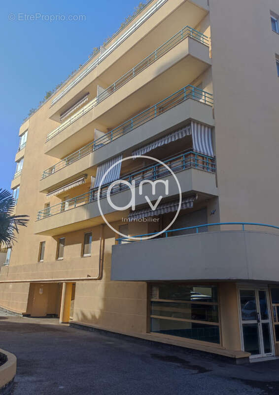 Appartement à HYERES