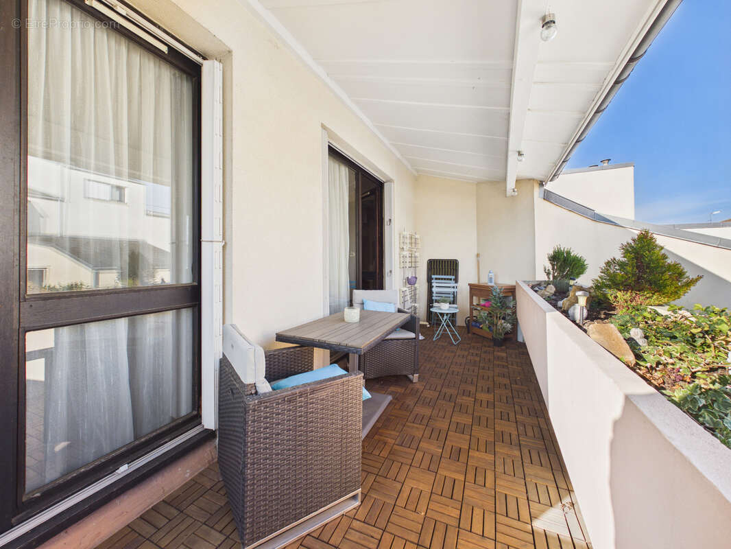 Appartement à SARTROUVILLE