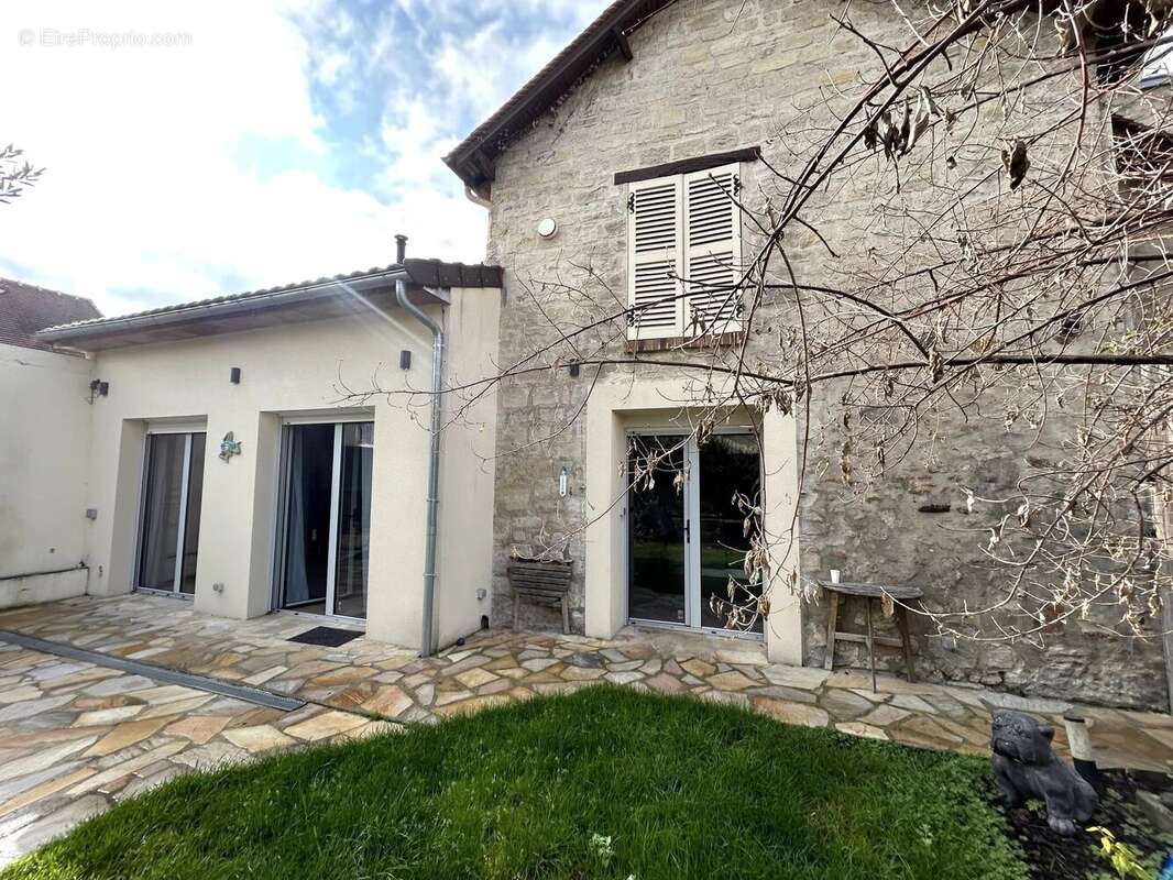 Maison à CROISSY-SUR-SEINE