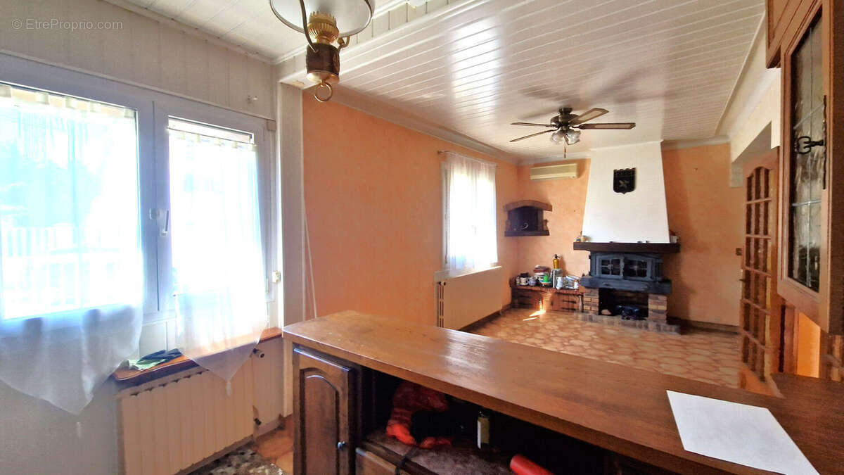 Maison à PARAY-VIEILLE-POSTE