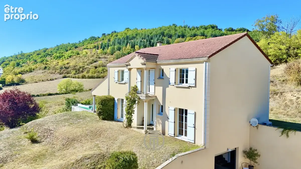 Villa style Île-de-France avec vue - 4 chambres - piscine - garage - photo 11