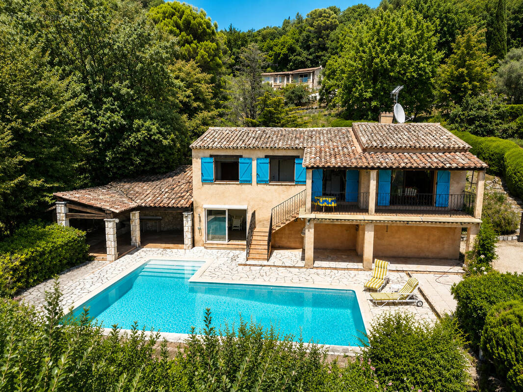 Maison à TOURRETTES-SUR-LOUP