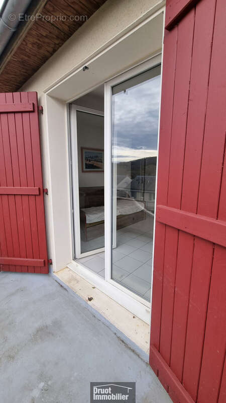 Appartement à SAINT-GENIEZ-D'OLT