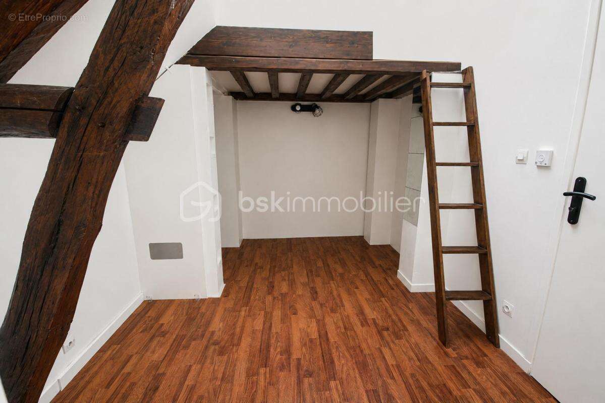 Appartement à BAULNE