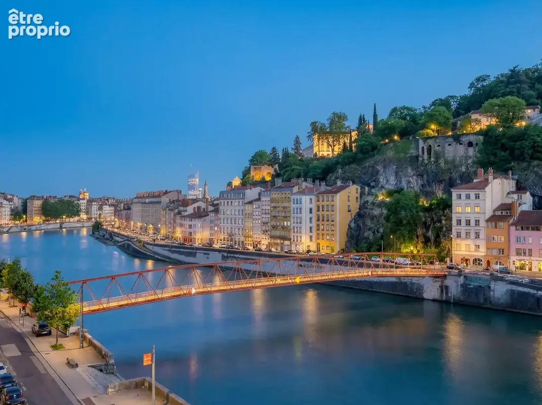 Quai Saint-Vincent, T6 de 180 m2, cachet et vue Saône - photo 17