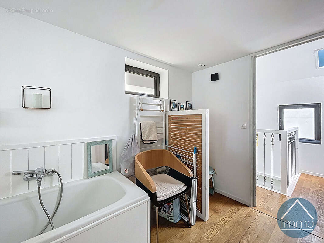 Appartement à ASNIERES-SUR-SEINE