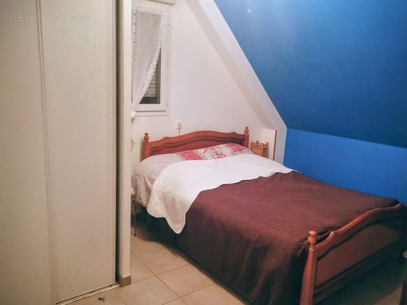 Maison à MESLAY-DU-MAINE