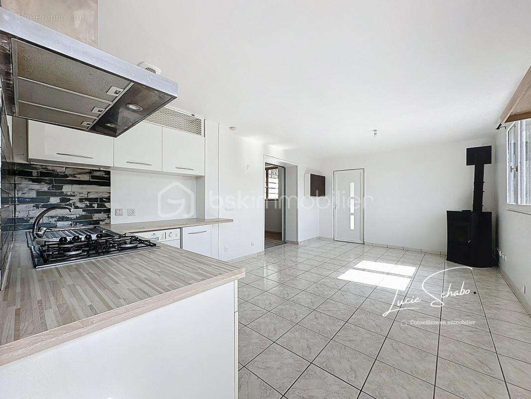 Appartement à SALES