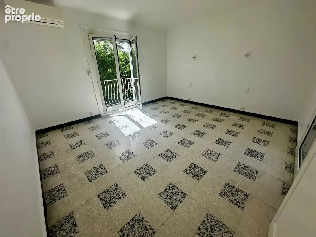 Appartement F3 de 82 m2, premier étage sur 2, jardin, garage - photo 4