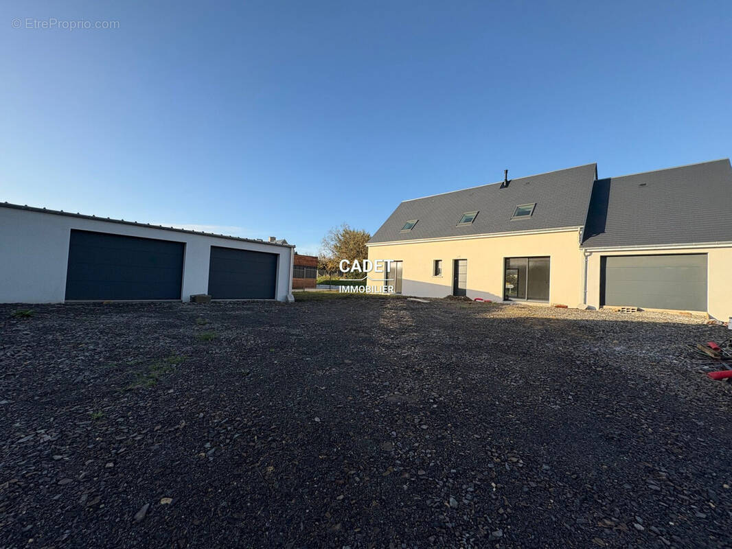 Maison à LA LUCERNE-D&#039;OUTREMER