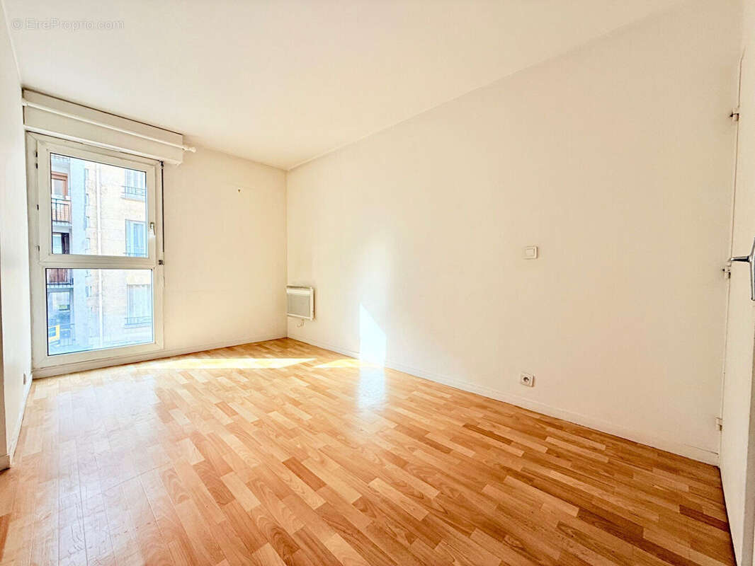 Appartement à LEVALLOIS-PERRET