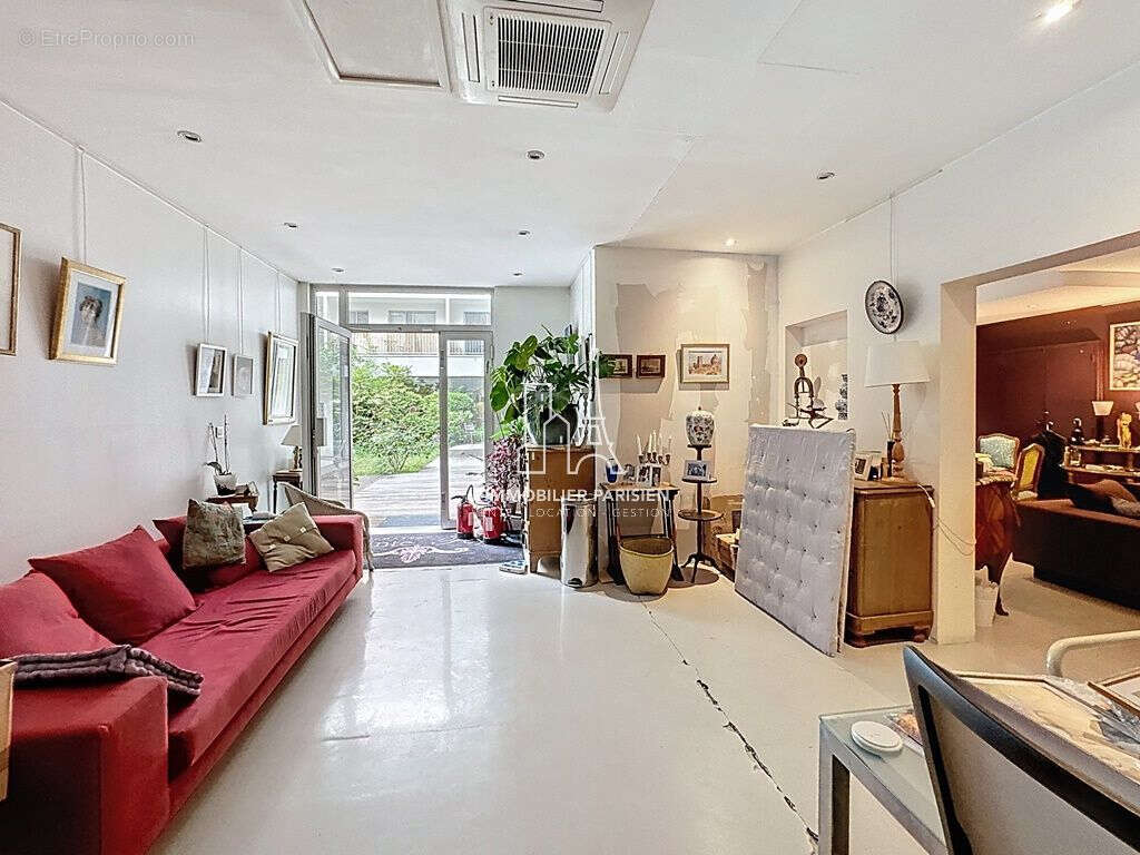 Appartement à PARIS-18E