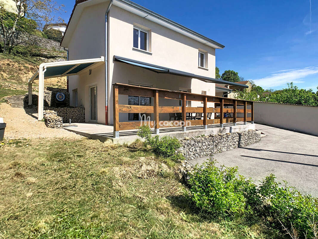 Maison à PONT-D'AIN