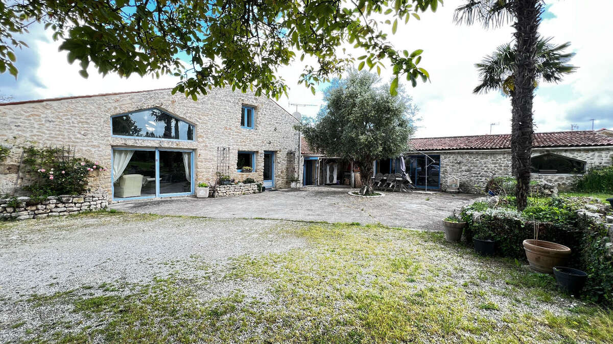 Villa  7 pièce(s) 205 m2, piscine intérieure - photo 15