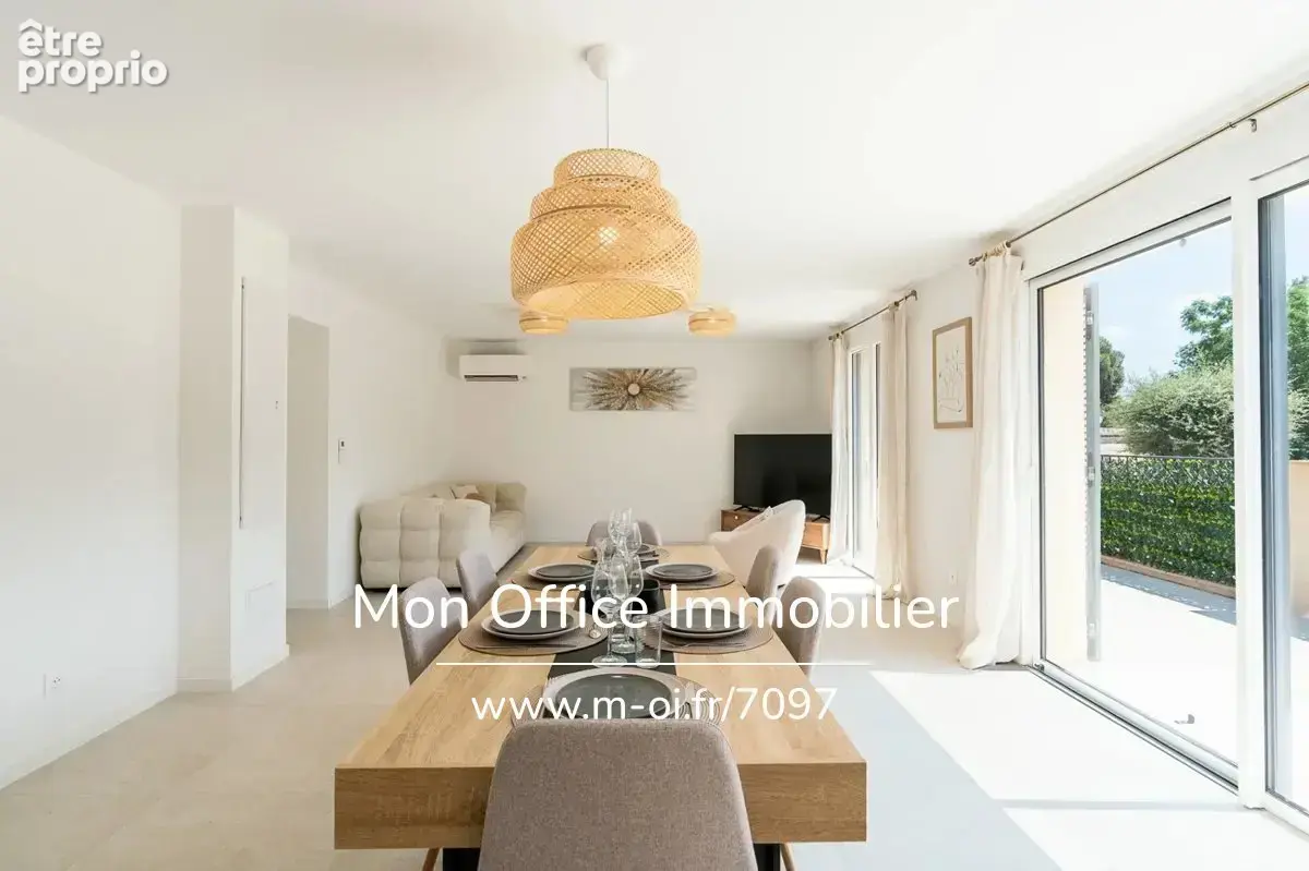 Référence : 7097-les. - appartement rénové à 100m de la mer t4 avec terrasse et parkings résidence calme à grimaud beauvallon - photo 11