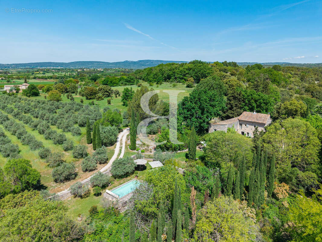 Maison à GORDES
