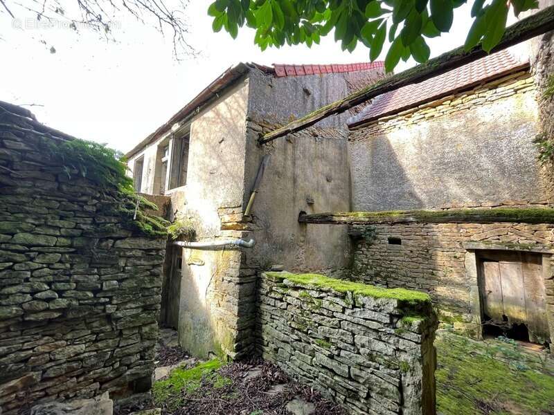 Maison à SAINT-GENGOUX-LE-NATIONAL