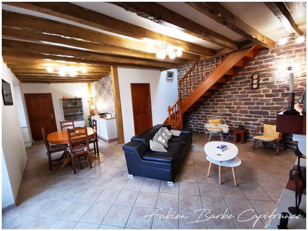À vendre – Charmante longère en pierre avec dépendance à MERNEL (proche Guer & Brocéliande) - photo 4