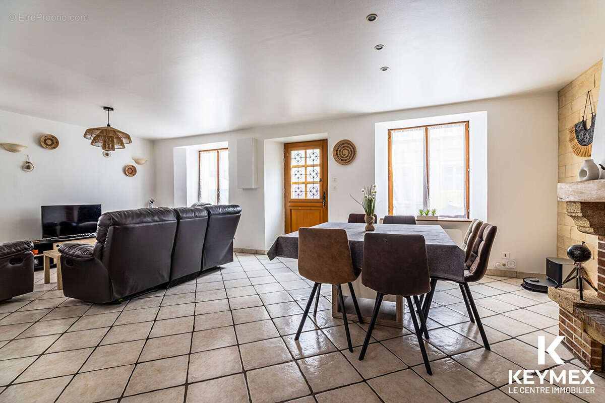 Maison à MOUY