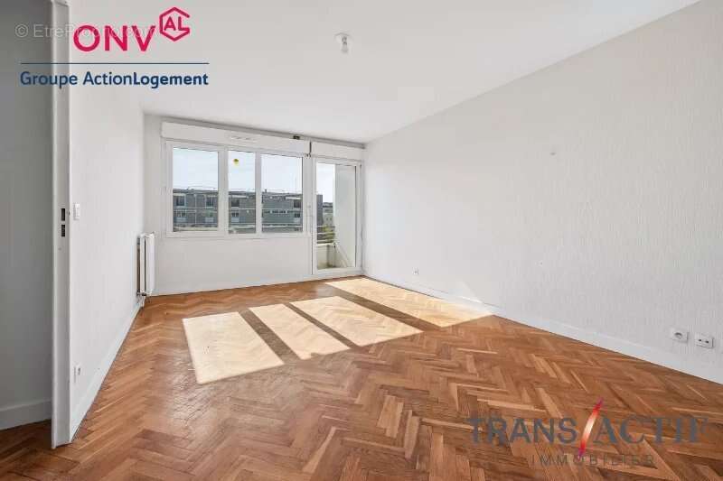 Appartement à SAINT-CYR-L'ECOLE