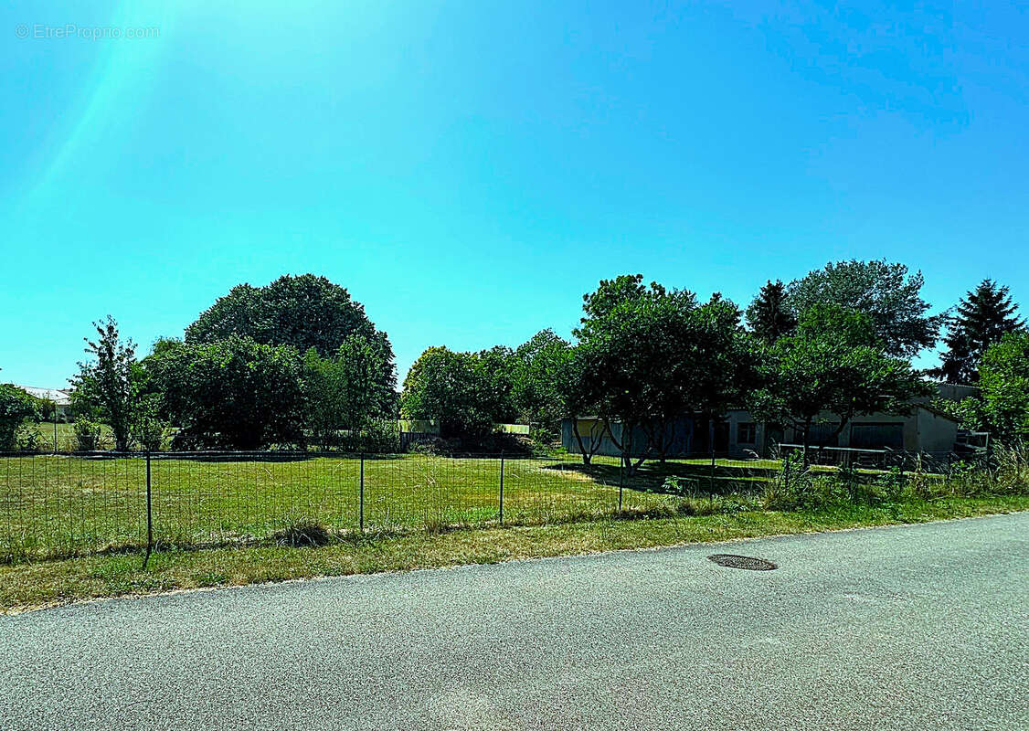 Terrain constructible 825 m2 SEICHEPREY 54470 - photo 5