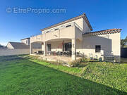 Maison à SORGUES
