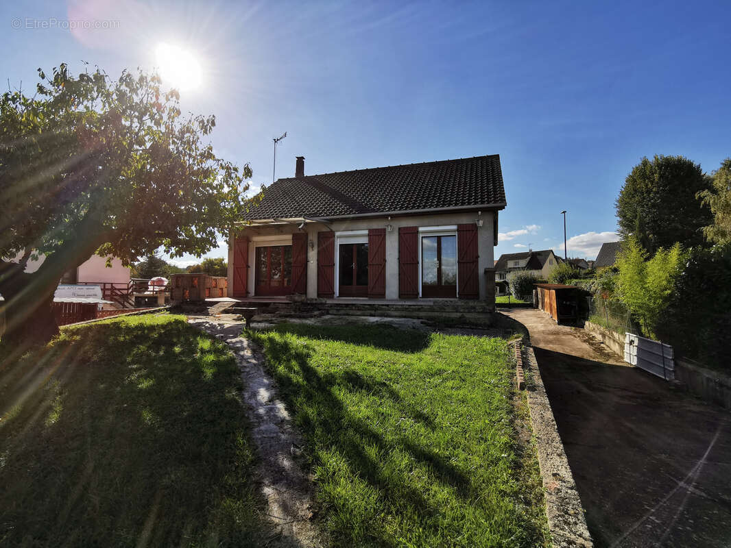 Maison à SAINT-MARTIN-DU-TERTRE