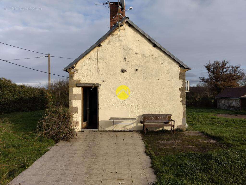 Maison à LURCY-LEVIS