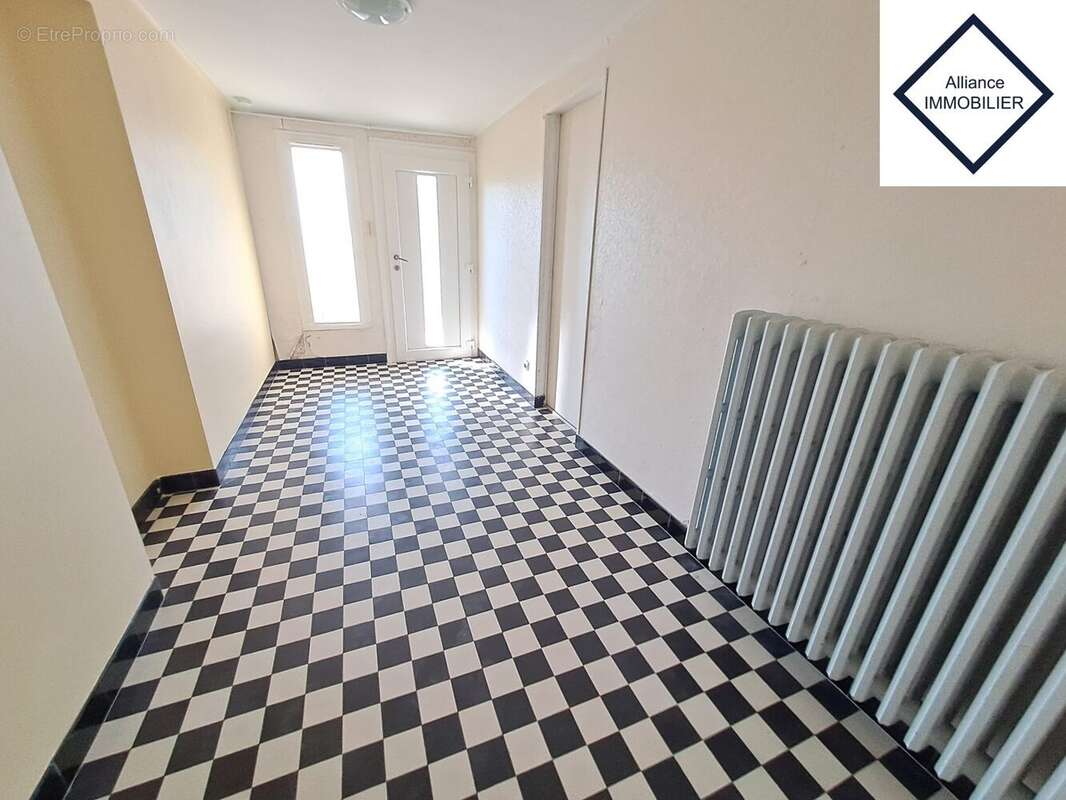 Maison 132 m² à Montauban-De-Bretagne  - photo 6