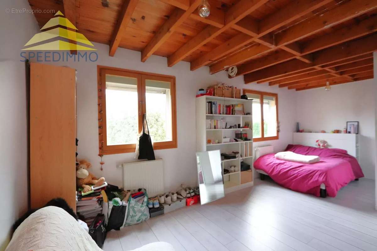 Maison à VILLECRESNES