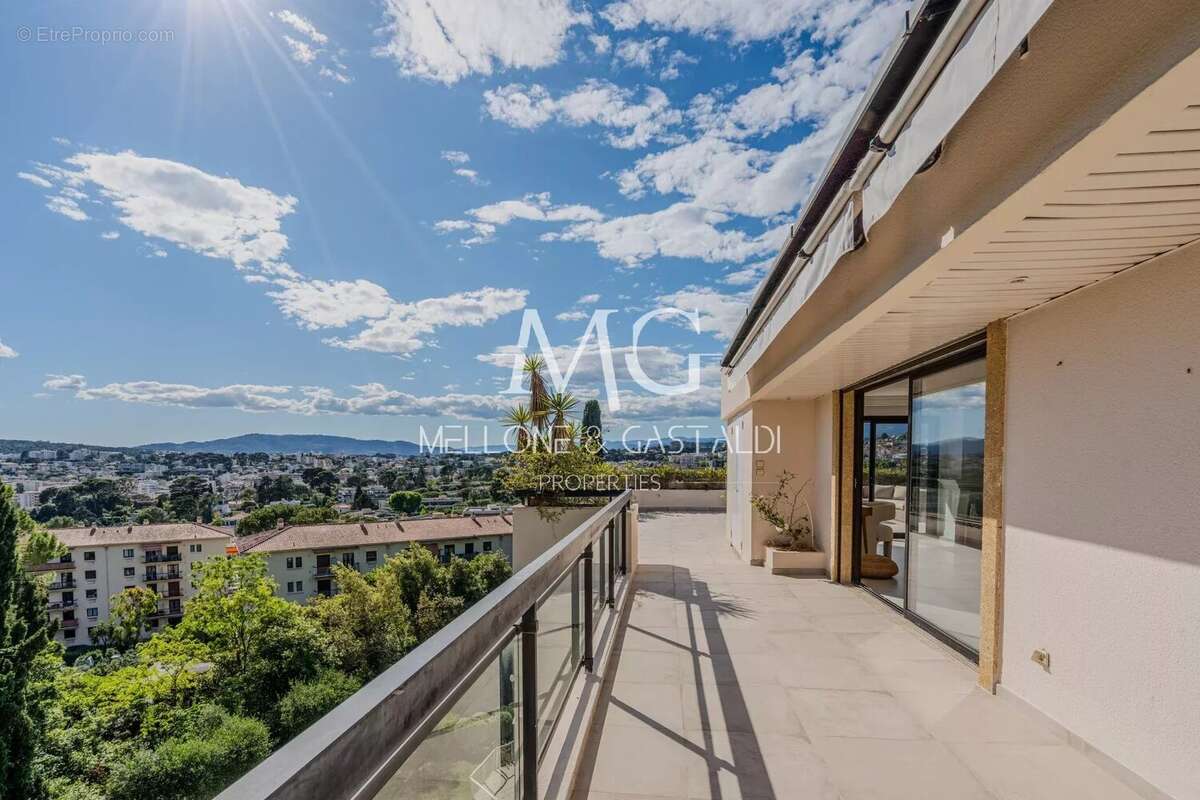 Appartement à CANNES