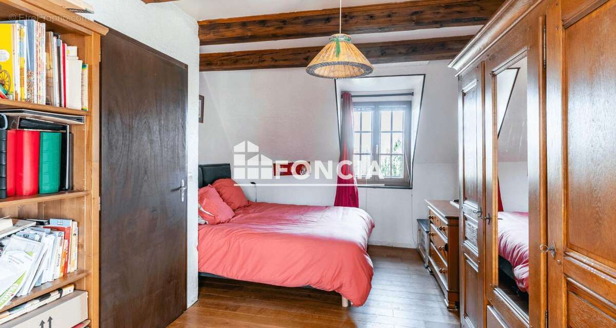 Maison familiale à Vany avec terrain arboré - photo 8