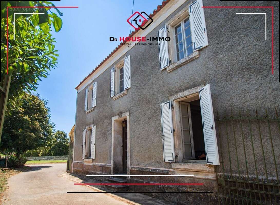 Maison 207 m² à Le Langon  - photo 2