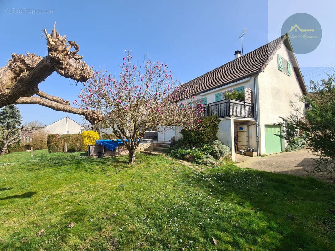 Maison à CHEROY