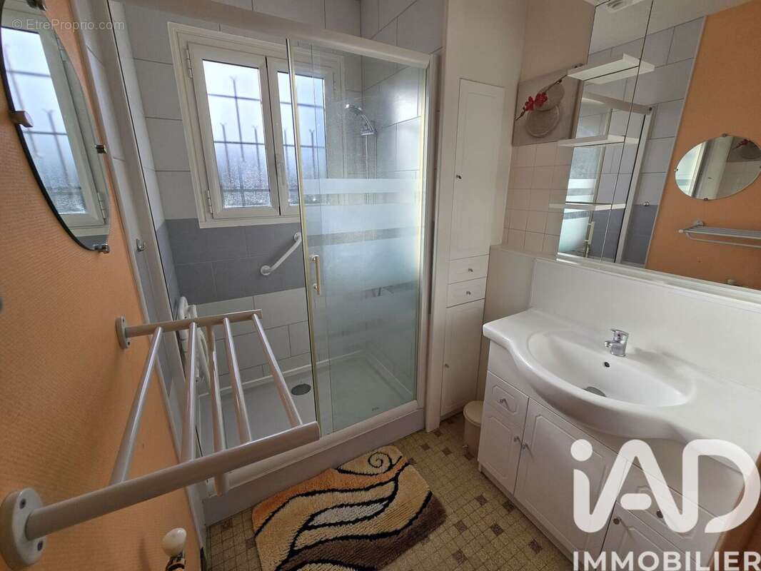 Photo 4 - Maison à SAINT-GENOU