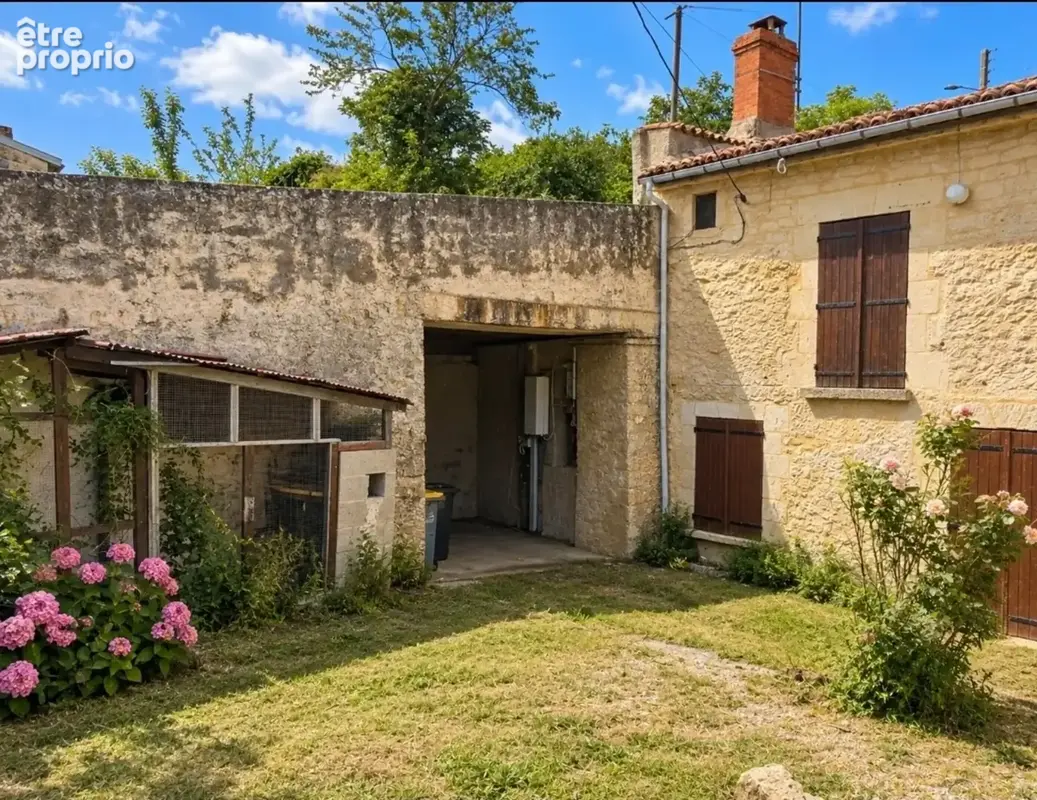 Maison à vendre 4 pièces proche THOUARS (79) MAISON à rénover partie troglodyte, cour, dépendance, terrain - photo 9