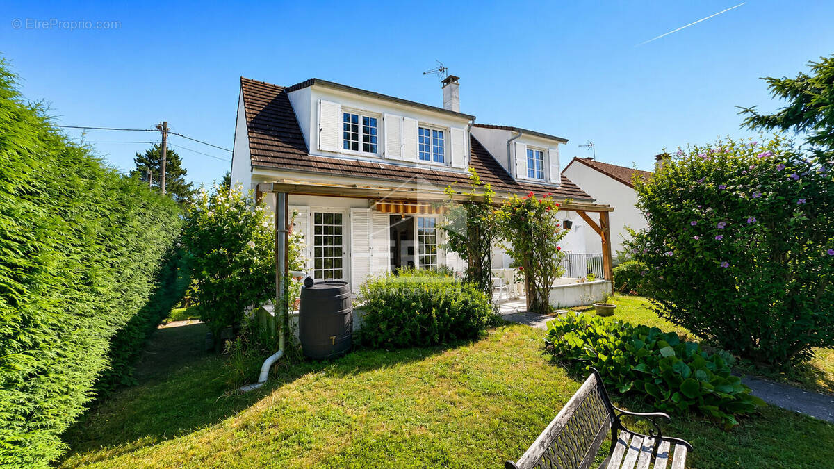 Maison à CHAUMONTEL