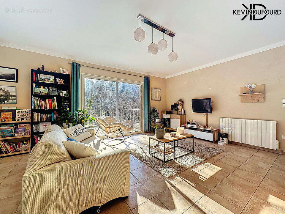 Maison à MONTPEZAT-SOUS-BAUZON