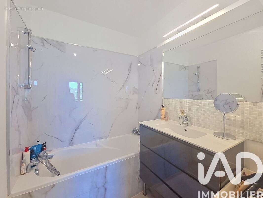 Photo 8 - Appartement à SAINT-OUEN-L'AUMONE