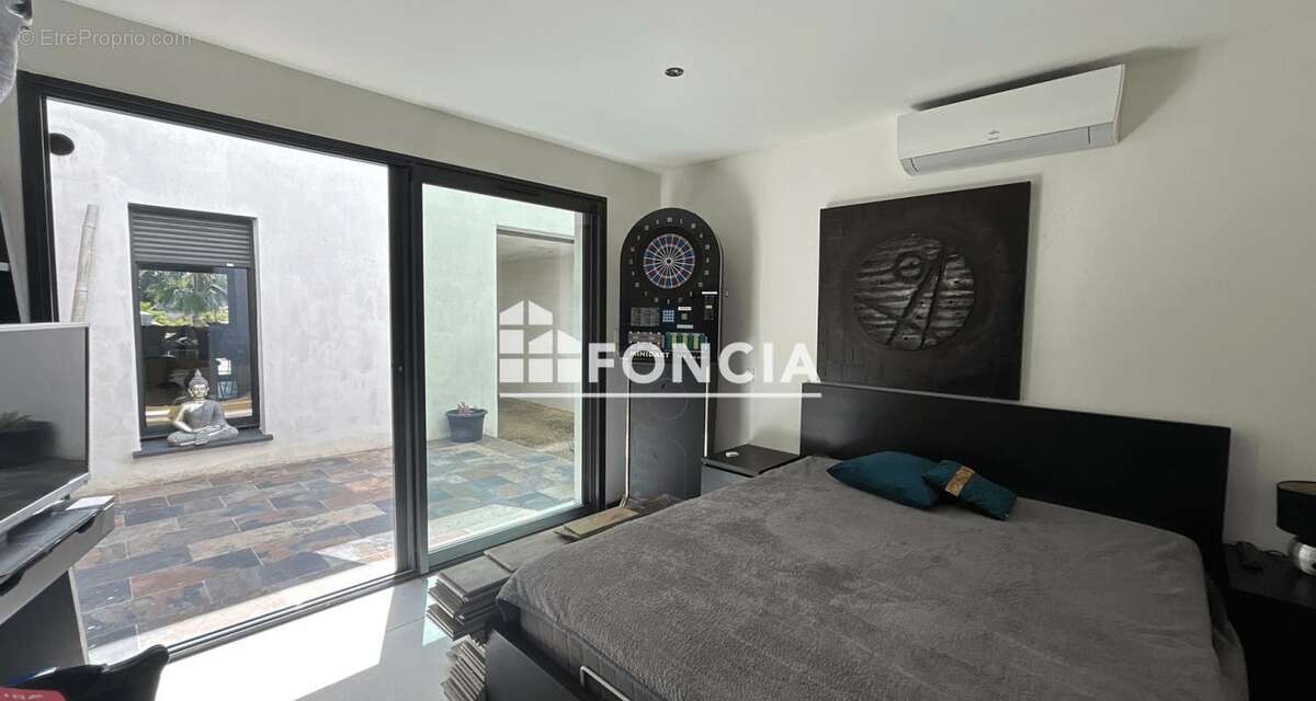 Aigues mortes. villa d'exception – 318 m² – prestations haut de gamme – studio indépendant – piscine - photo 13